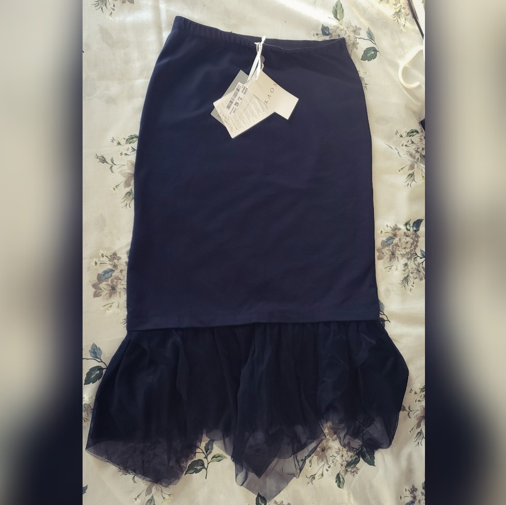 Kaos skirt